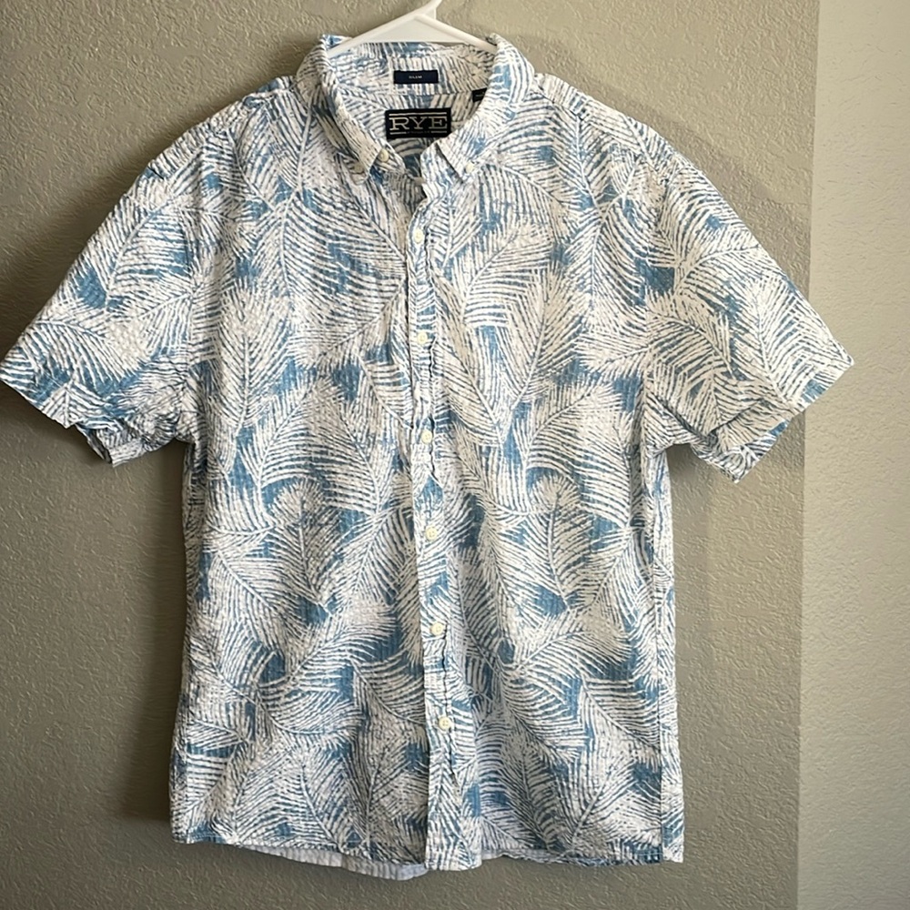 CLOSET CLEANOUT $10 Rye short sleeve button down